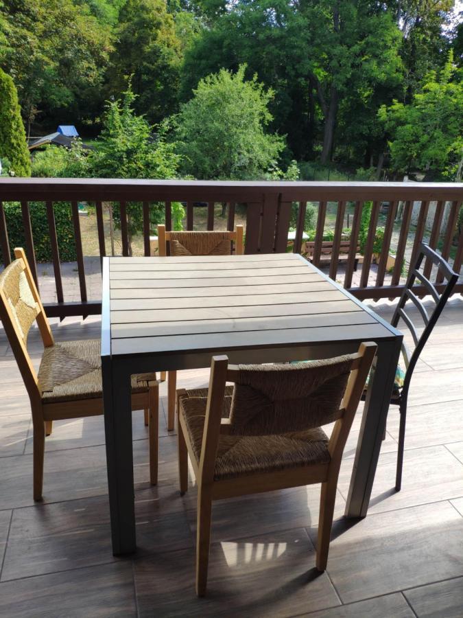 Ferienwohnung Mit 123Qm Fuer 8 Personen Mit Sehr Grossem Garten, Einfache Innen-Ausstattung لبسيا المظهر الخارجي الصورة