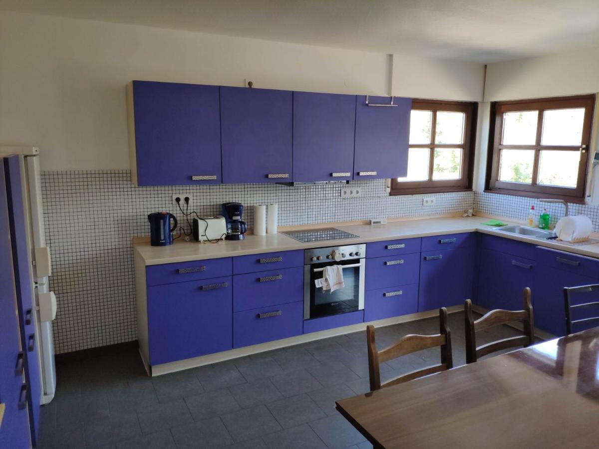 Ferienwohnung Mit 123Qm Fuer 8 Personen Mit Sehr Grossem Garten, Einfache Innen-Ausstattung لبسيا المظهر الخارجي الصورة