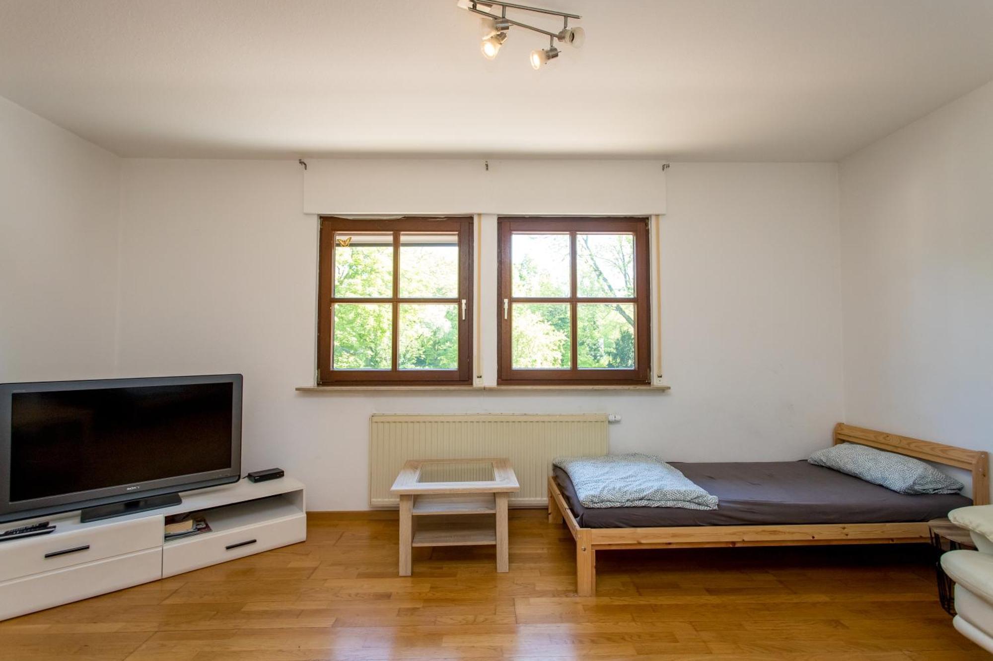 Ferienwohnung Mit 123Qm Fuer 8 Personen Mit Sehr Grossem Garten, Einfache Innen-Ausstattung لبسيا المظهر الخارجي الصورة