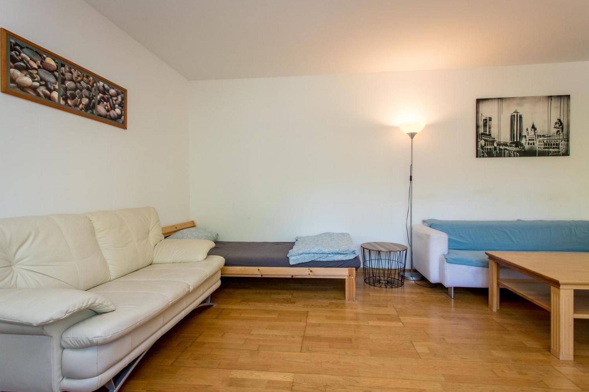 Ferienwohnung Mit 123Qm Fuer 8 Personen Mit Sehr Grossem Garten, Einfache Innen-Ausstattung لبسيا المظهر الخارجي الصورة